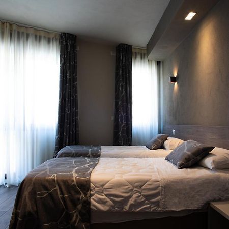 בולוניה Astoria Living Apartments מראה חיצוני תמונה