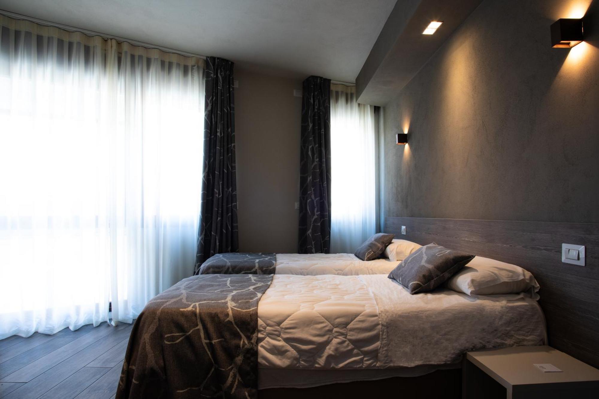 בולוניה Astoria Living Apartments מראה חיצוני תמונה