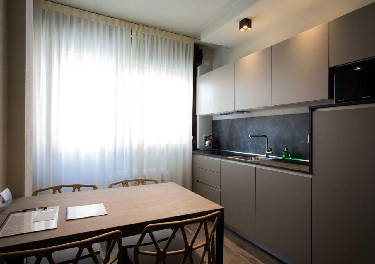 בולוניה Astoria Living Apartments מראה חיצוני תמונה