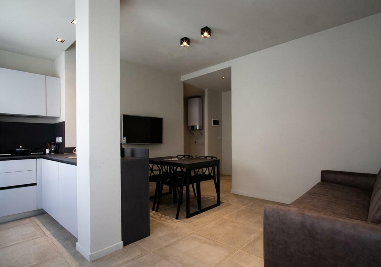 בולוניה Astoria Living Apartments מראה חיצוני תמונה