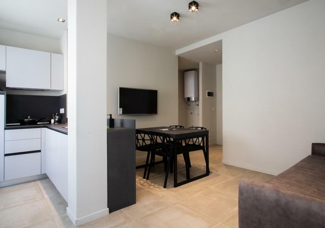 בולוניה Astoria Living Apartments מראה חיצוני תמונה