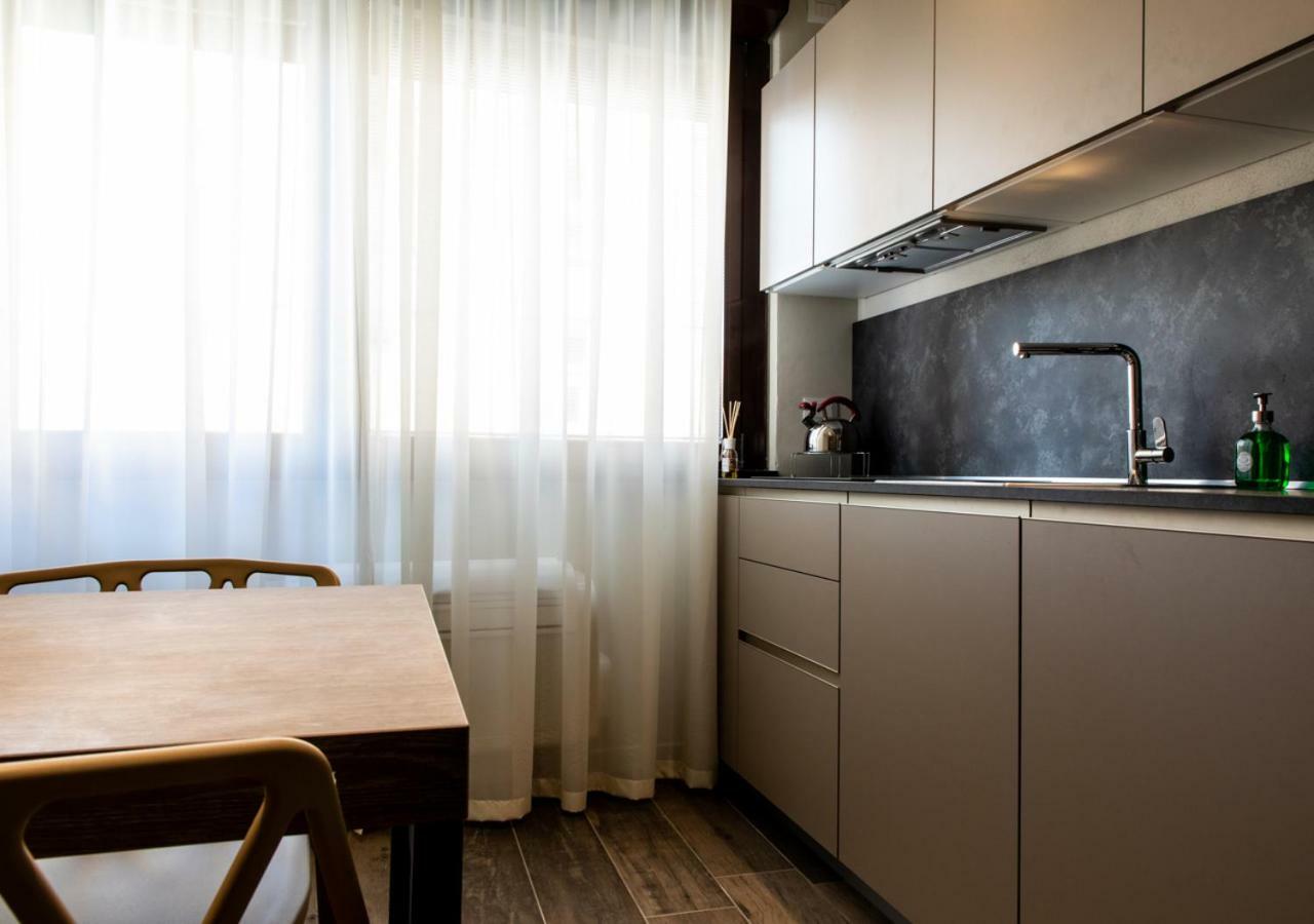 בולוניה Astoria Living Apartments מראה חיצוני תמונה