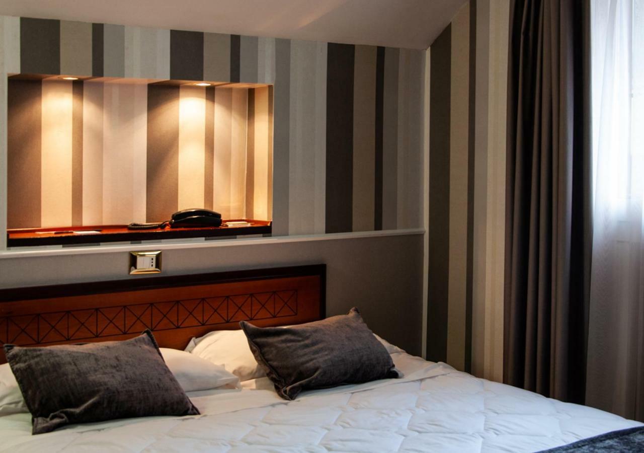 בולוניה Astoria Living Apartments מראה חיצוני תמונה